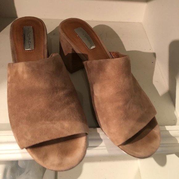 Halogen Freda Suede Slip On Heeled Mules size 7 - worn 3 times - Picture 2 of 7